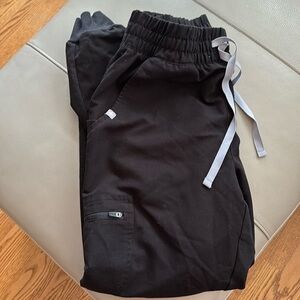 Women’s SP Figs scrub joggers black small petite